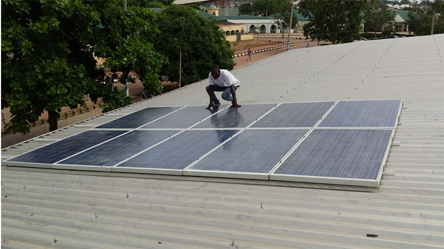 Start-Up Spreads Clean Energy in Africa