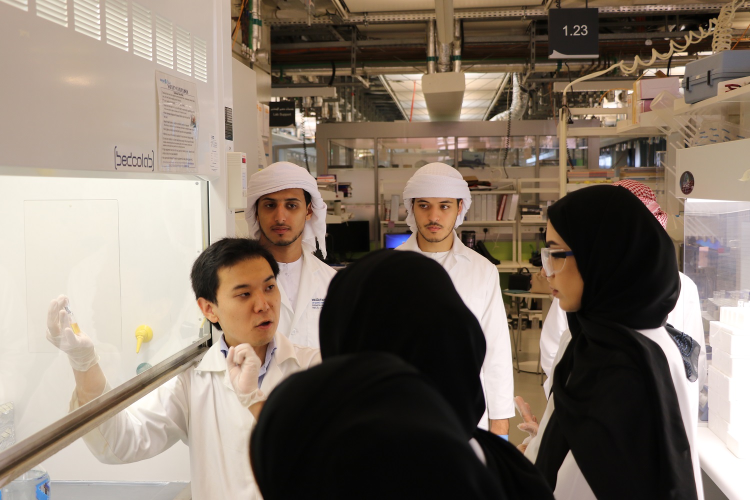 19 UAE National Undergraduates Explore Scientific Innovation at Masdar Institute