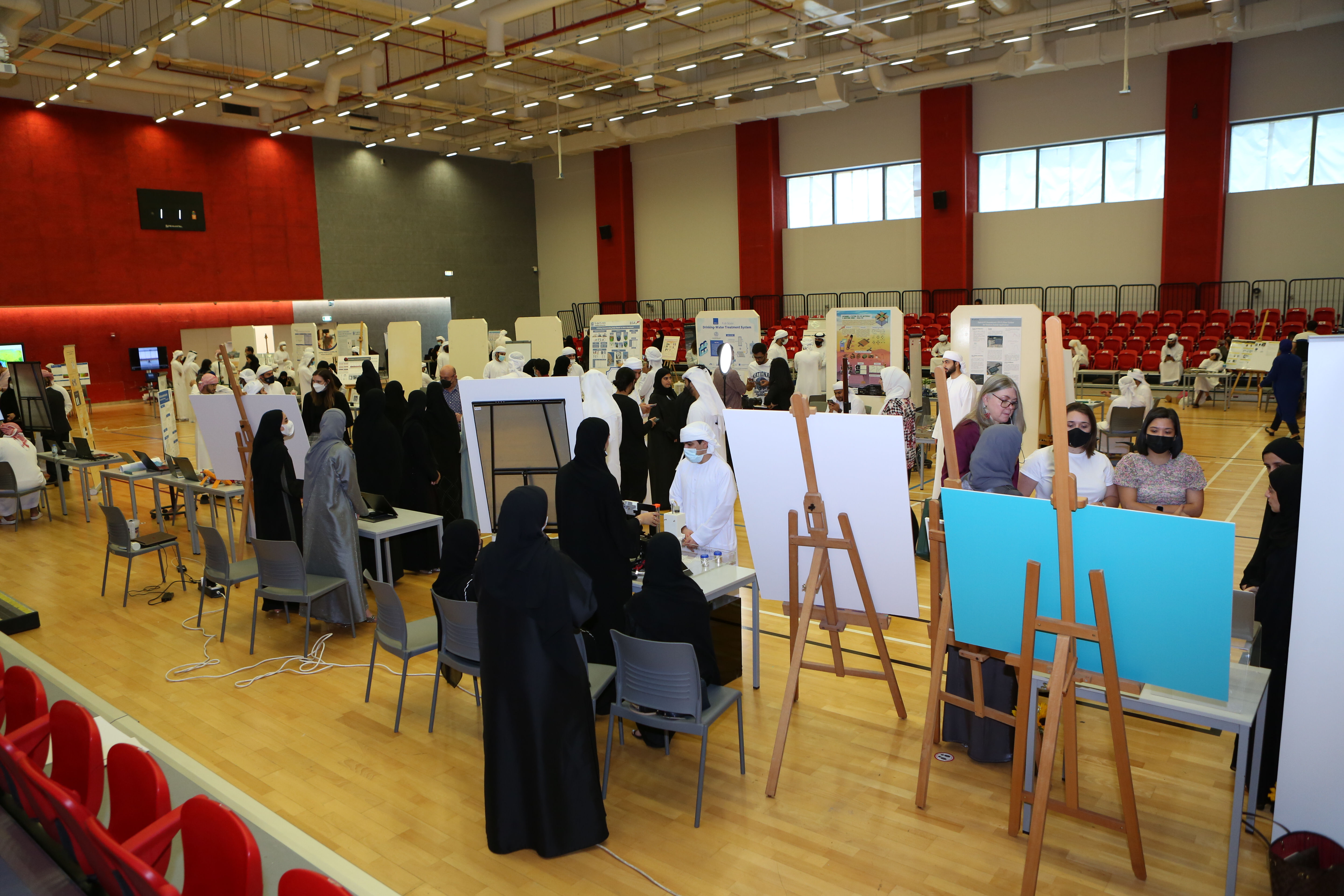Khalifa University Students Present 51 Science, Engineering and Technology Innovations to Stakeholders