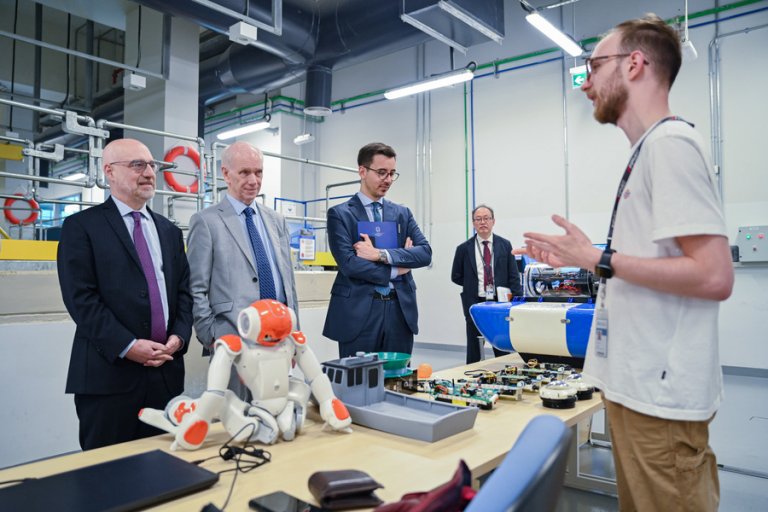 Khalifa University Partners with Italian Embassy to Host Workshop on Space Collaboration between UAE and Italy