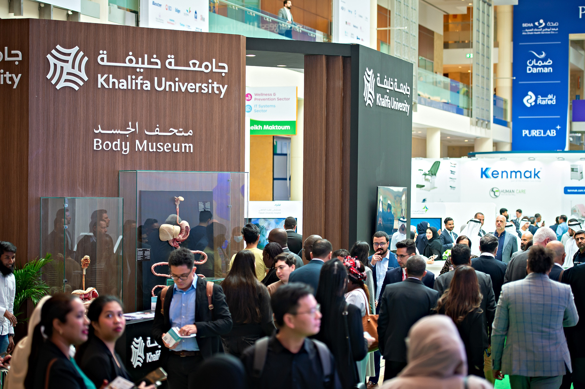Khalifa University CMHS Showcasing Range of Healthcare and Life Sciences Research at Arab Health 2024
