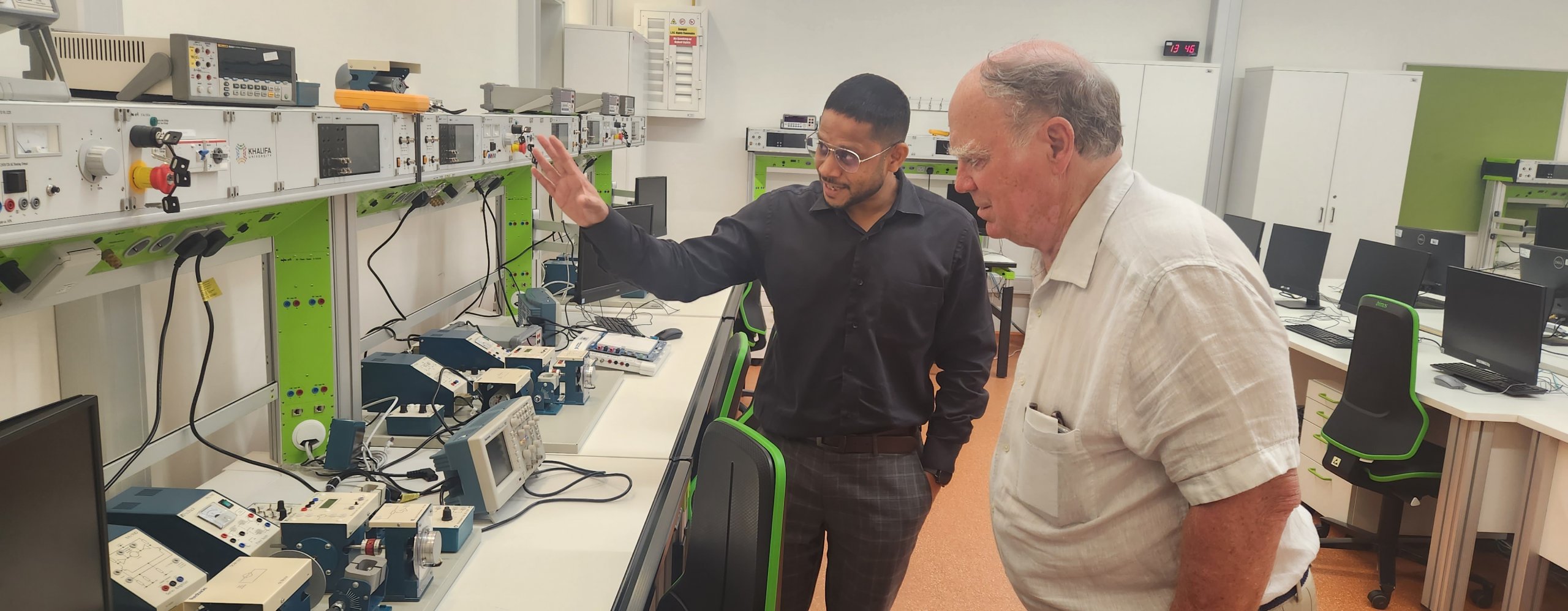 MIT Professor Visits Khalifa University’s Labs and Facilities